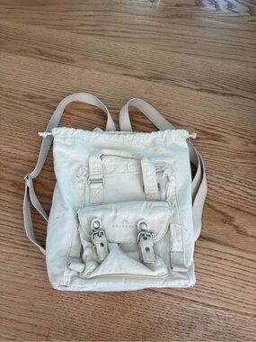 Doughnut back pack